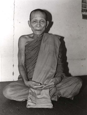 1200450191_tour (Small).jpg 1200450191_tour (Small).jpg