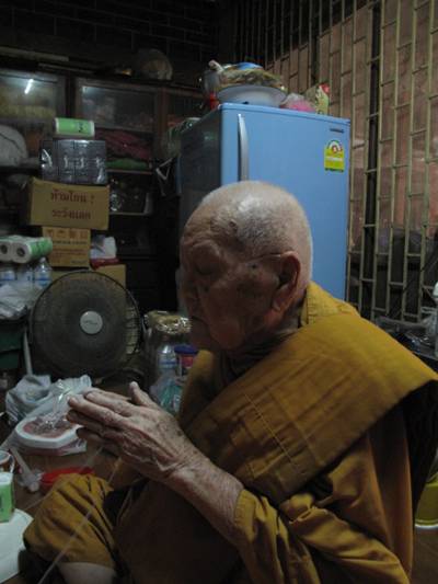 IMG_2384.jpg IMG_2384.jpg