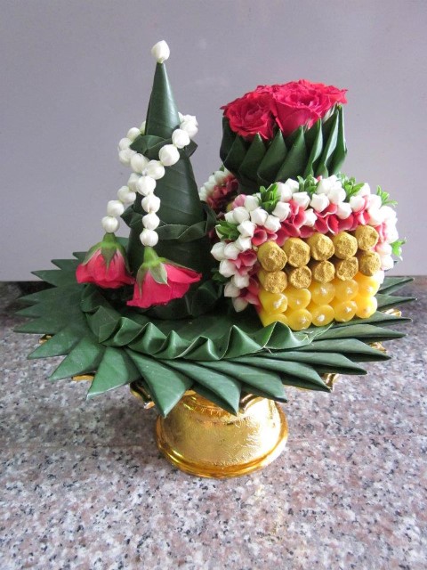 603466_381081175291858_260912593_n1 (Small).jpeg