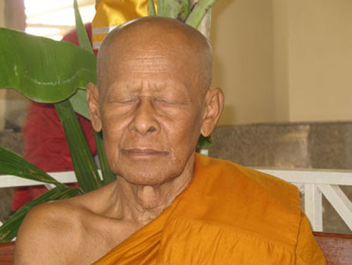 ..เอียด วัดไผ่ล้อม อยุธยา.jpg