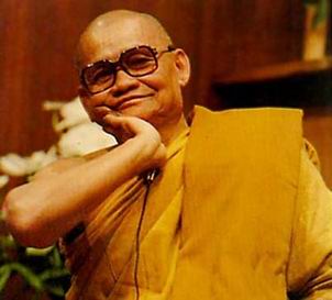 luangporcha awang re1.jpg